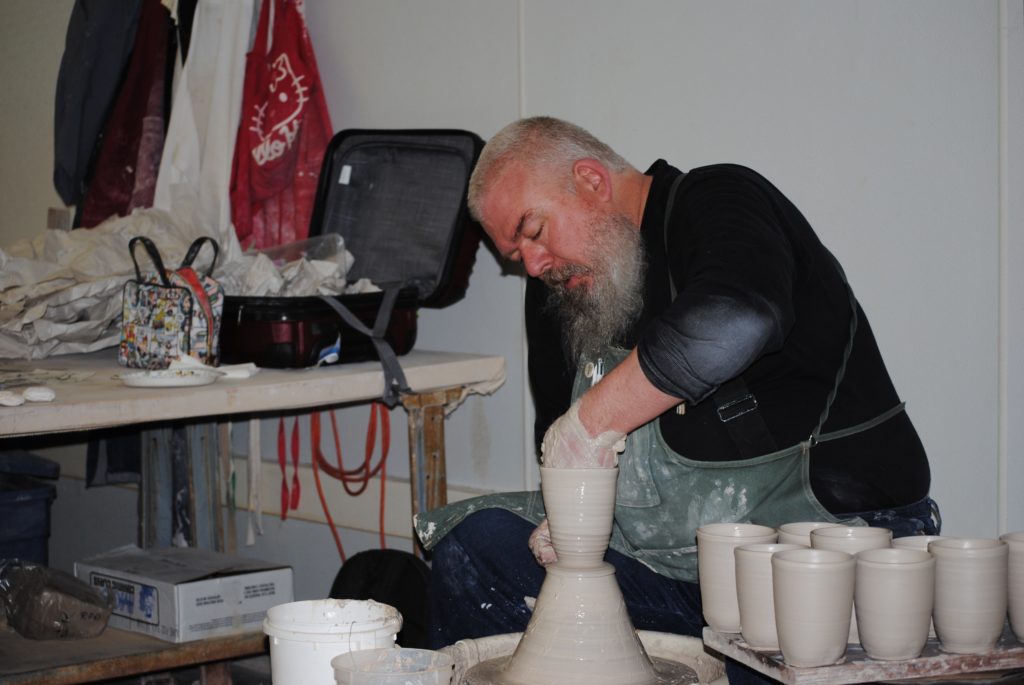 Gulf War veteran depicts the horrors of conflict — UC Berkeley ceramics mechanician molds cups…
