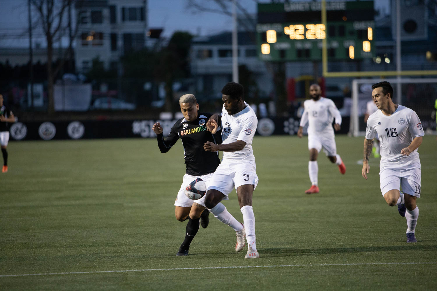 Last minute goal ties up Oakland Roots - The Citizen